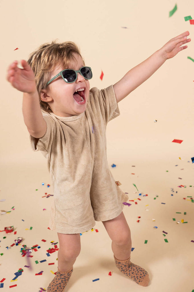 Happy boy Baby with Ki ET LA sunglasses